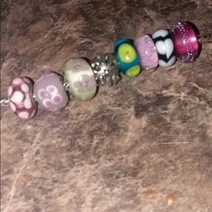 Troll bead bracelet, 7 inch Chain & Flower latch.